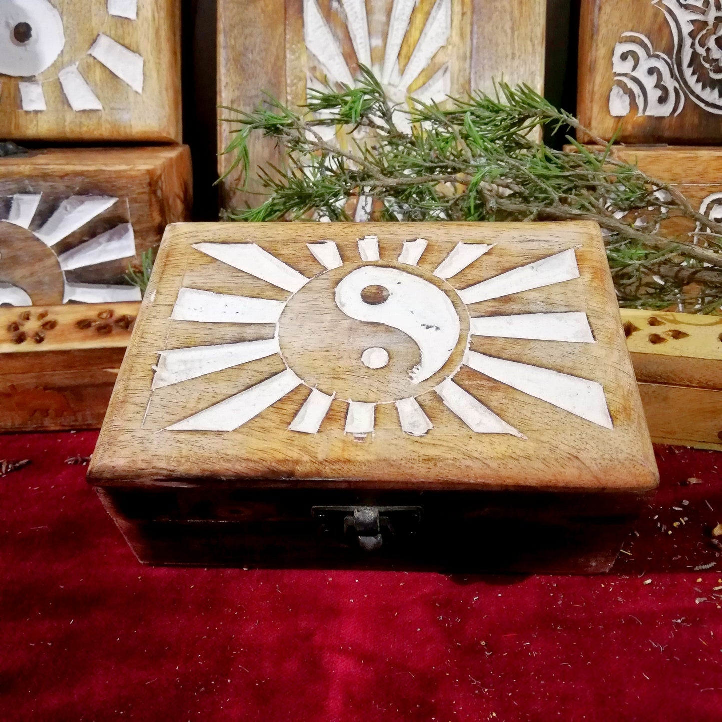 Caja Madera Tallada Ying Yang Rectangular
