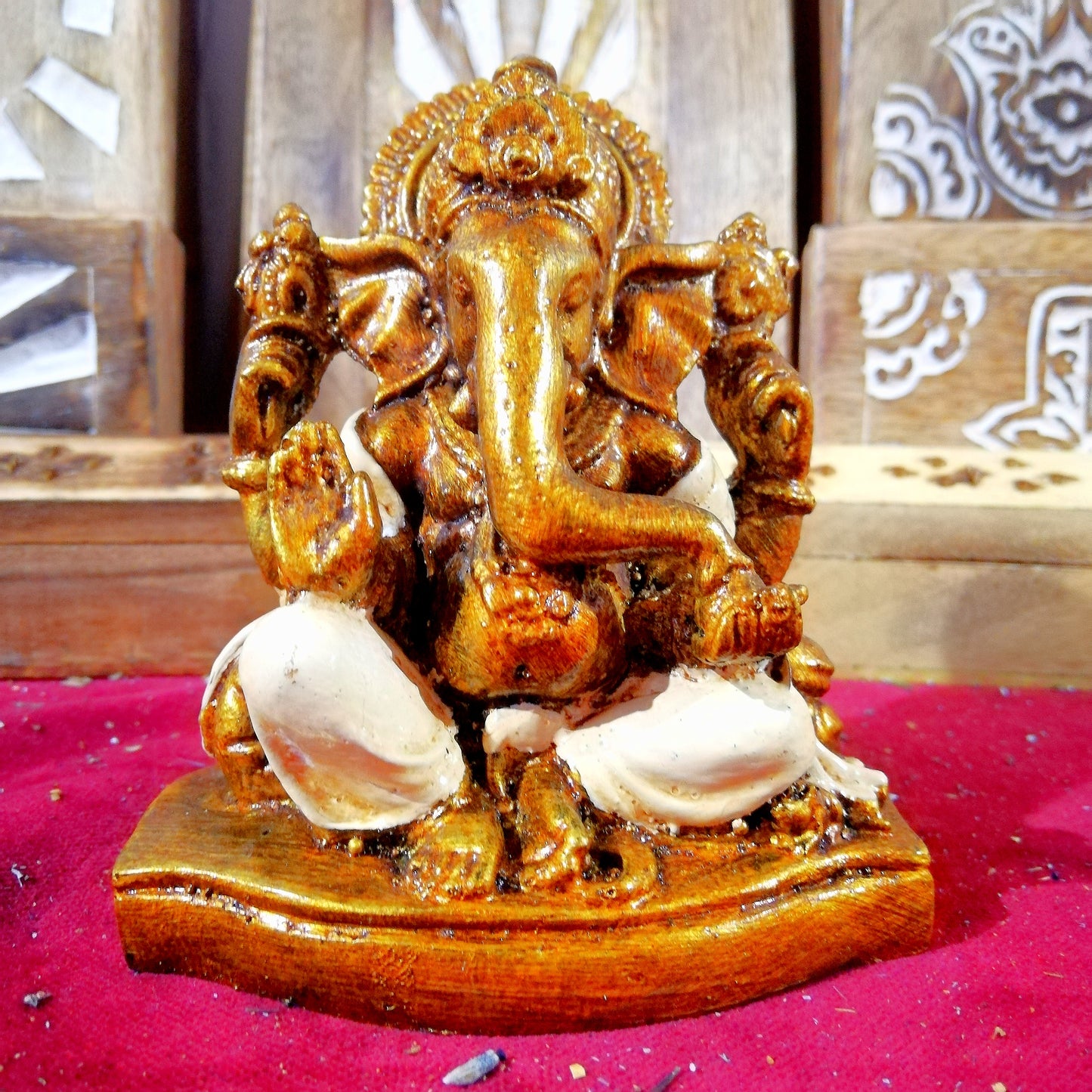 Ganesha Dorada