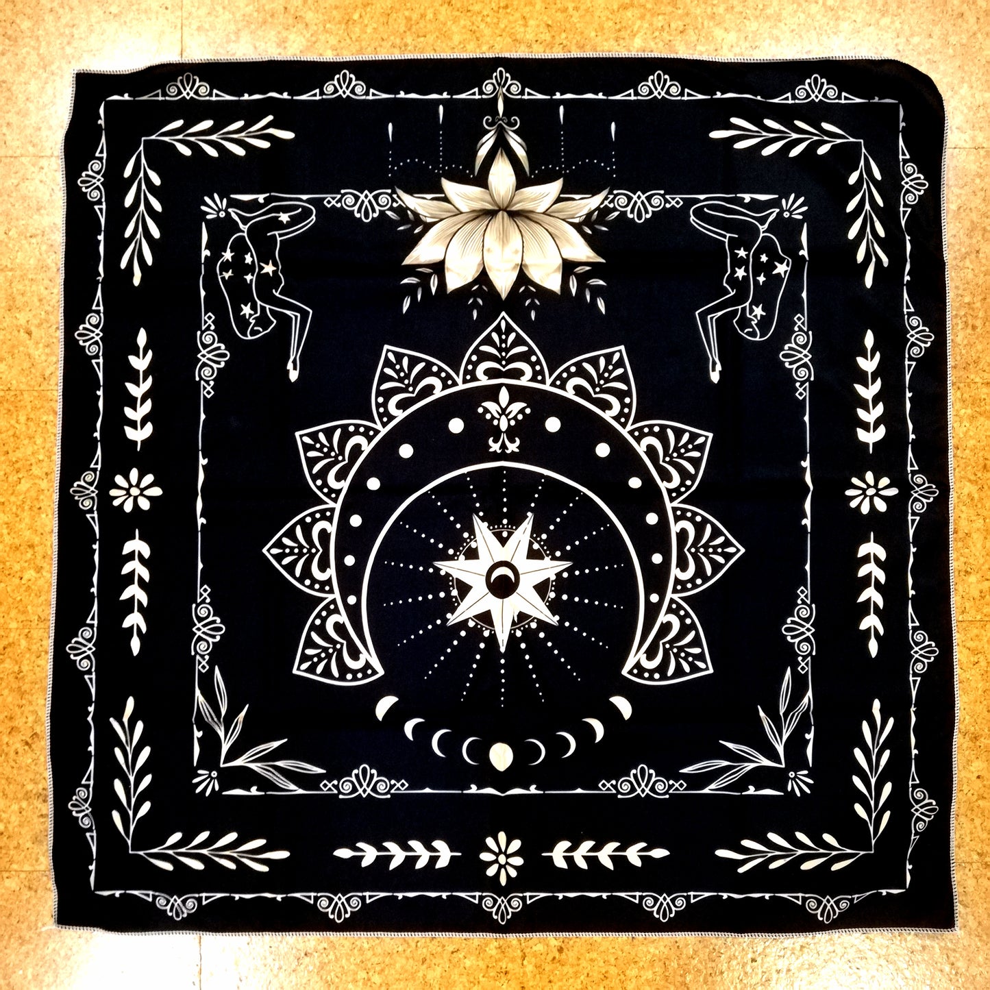 Mantel Tarot Mandala