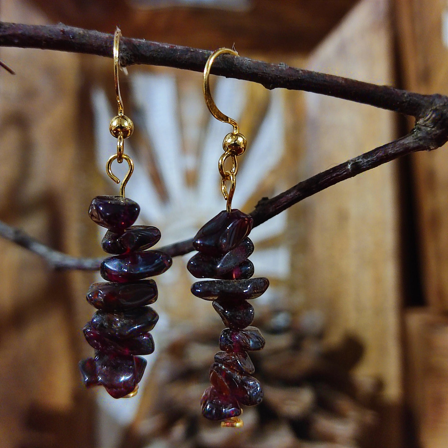 Pendientes Granate – Limpieza Energética, Vitalidad y Protección
