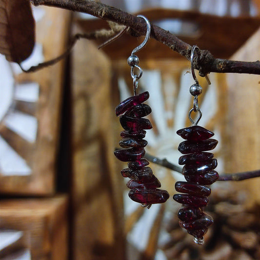 Pendientes Granate – Limpieza Energética, Vitalidad y Protección