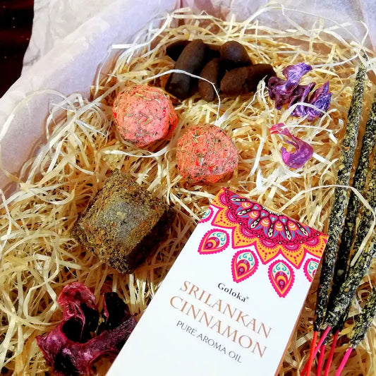 Kit de inciensos completo para limpiar, proteger, atraer energía positiva, equilibrar emociones y renovar tu espacio espiritual. Con aromas y hierbas naturales, arcania artesania.