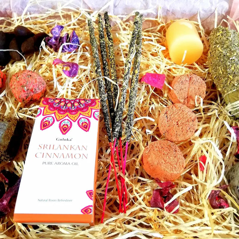 Kit de inciensos completo para limpiar, proteger, atraer energía positiva, equilibrar emociones y renovar tu espacio espiritual. Con aromas y hierbas naturales, arcania artesania.