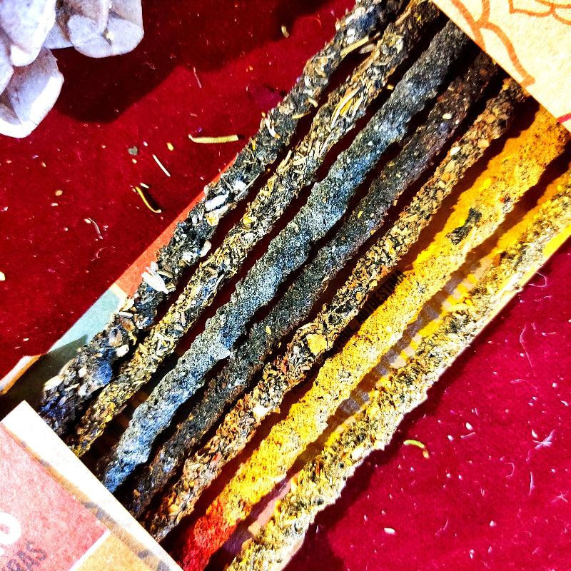 Incienso 7 Chakras Sagrada Madre elaborado para armonizar y equilibrar tus centros energéticos, ayudando a fluir la energía de forma en cuerpo, mente y espíritu