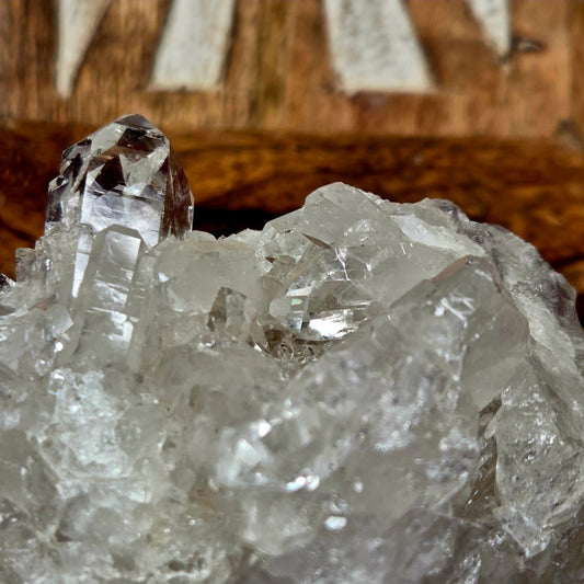 Drusa de Cuarzo Cristal 288g – Amplificador de Energía y Purificación