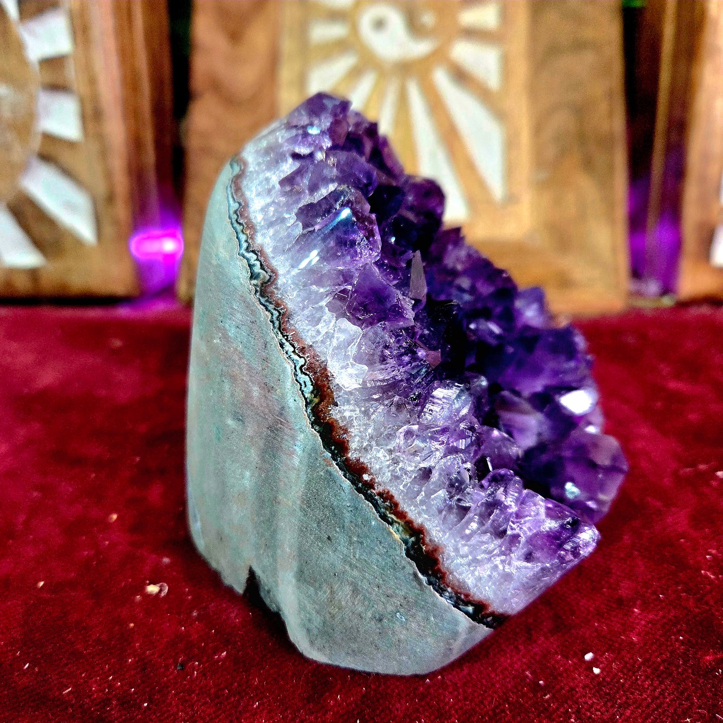 Drusa de Amatista Calidad Extra con base 651g – Calma, Meditación y Equilibrio