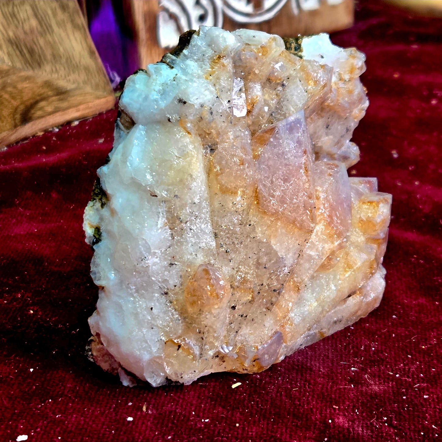 Drusa de Citrino con base 420g – Energía Positiva, Abundancia y Vitalidad