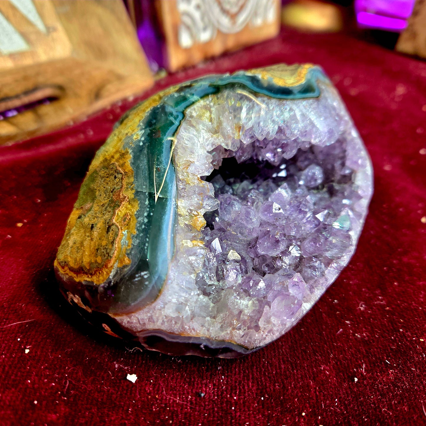 Geoda de Amatista 566g – Calma, Meditación y Equilibrio