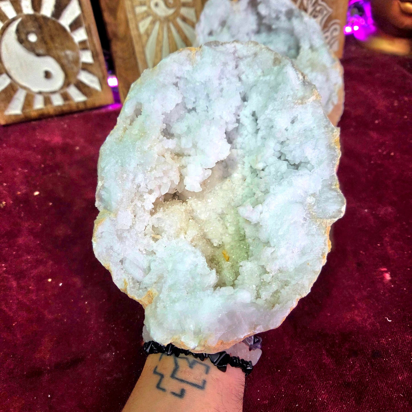 Geoda de Cuarzo Blanco 18,5 CM 2,832 kg