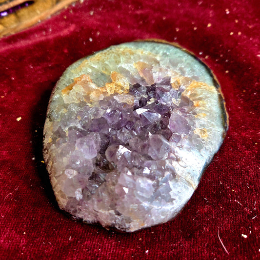 Geoda de Amatista 352g – Calma, Meditación y Equilibrio