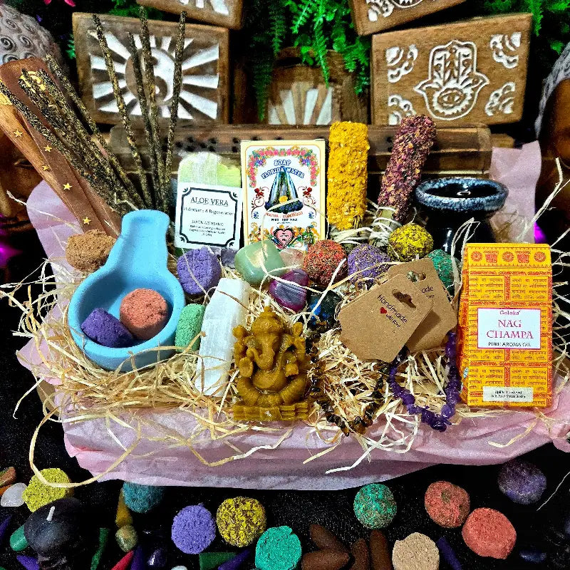 Caja Sorpresa mediana de Inciensos Minerales Cosmetica Natural y Esoterismo para regalo arcania artesania