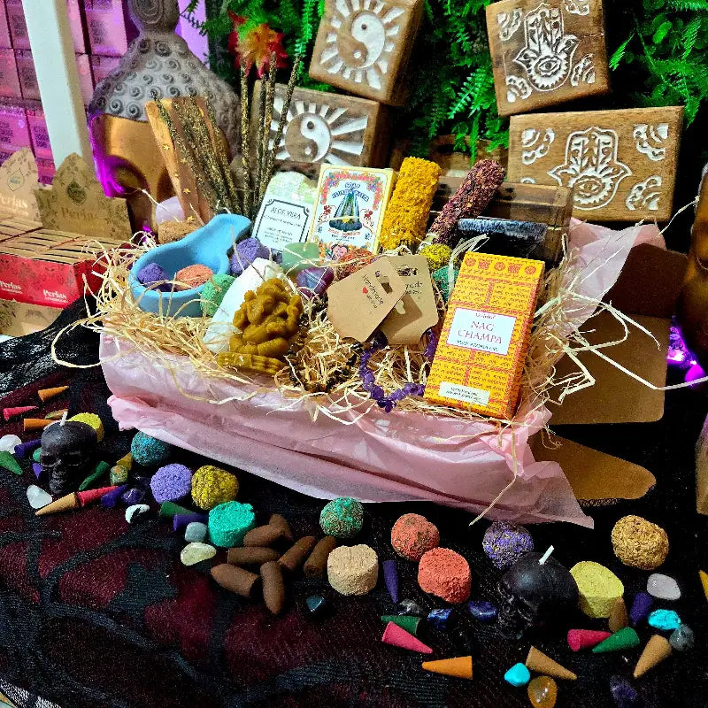 Caja Sorpresa mediana de Inciensos Minerales Cosmetica Natural y Esoterismo para regalo arcania artesania
