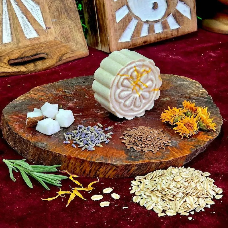 Champu Solido Natural Cabello Rizado Avena Proteinas de seda Lavanda Lino hecho a mano arcania artesania