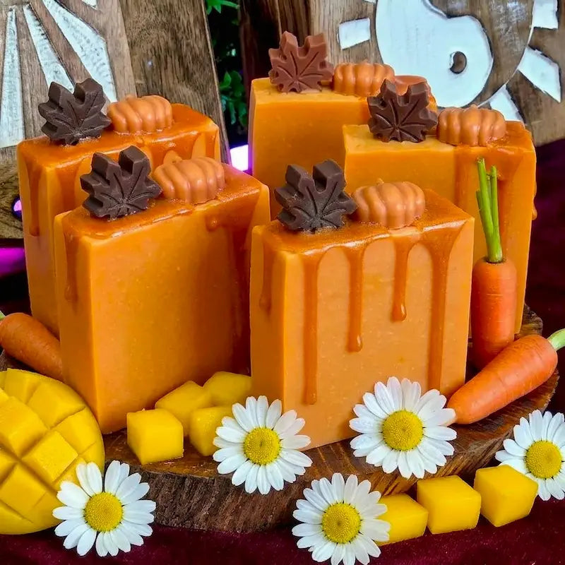 Jabon Natural de Mango hecho a mano en arcania artesania
Beneficios para la piel
Hidrata y nutre en profundidad la piel seca
Aporta una suavidad sedosa y duradera
Limpia suavemente sin resecar ni irritar
Ayuda a retener la humedad natural de la piel
Deja una agradable sensación de confort y bienestar