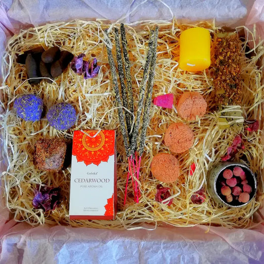 Kit ritual de inciensos para atraer amor, despertar la pasión, fortalecer relaciones y potenciar la energía romántica en tu hogar o ritual personal. Con aromas y hierbas naturales, arcania artesania.