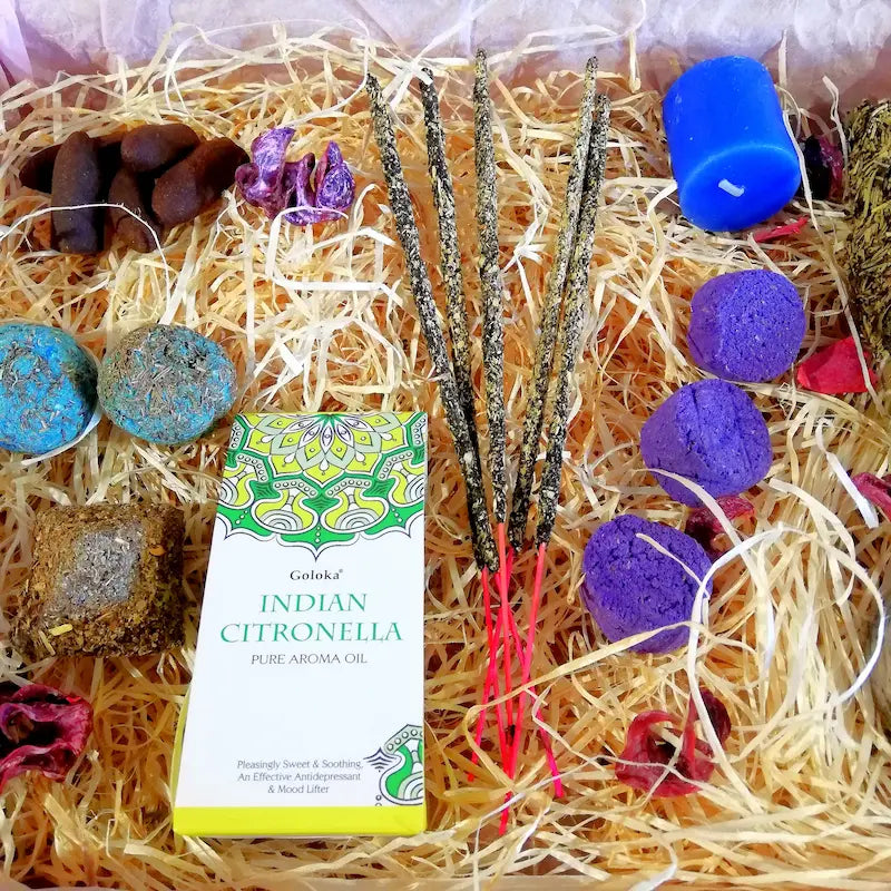 Kit ritual de inciensos para elevar tu energía, meditar, conectar con tu intuición y fortalecer la conexión espiritual en tu hogar o ritual personal. Con aromas y hierbas naturales, arcania artesania.