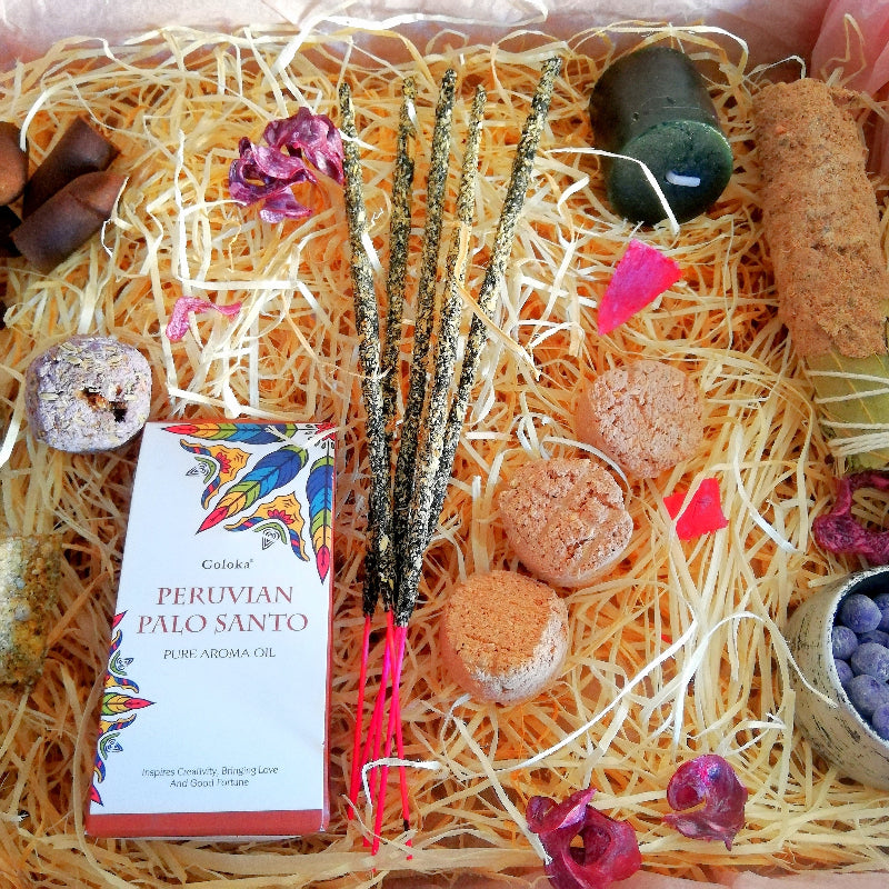 Kit de inciensos para purificar espacios, eliminar energías negativas y renovar la vibración de tu hogar o tu altar de manera efectiva y sencilla.