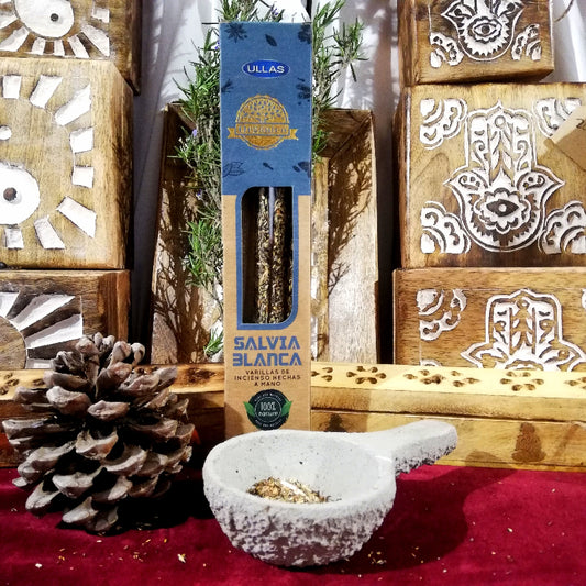 Incienso natural Salvia Blanca aroma limpio y fresco para purificar espacios, favorecer sanación y conexión espiritual. Aroma natural ideal para rituales y meditación.