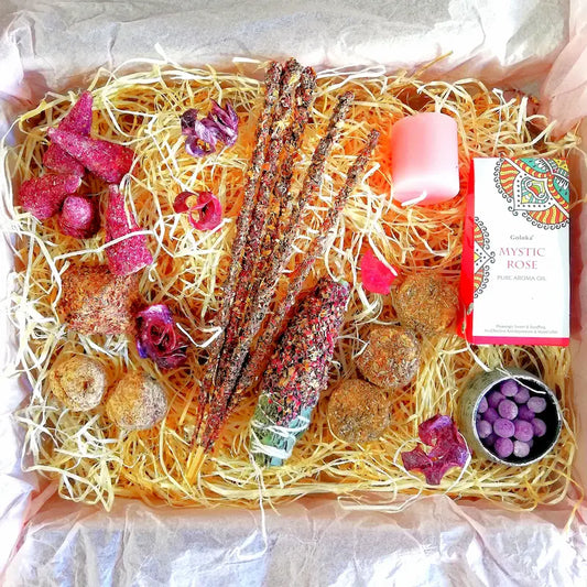 Kit ritual de inciensos con pétalos rosas, ideal para atraer amor, armonía, pasión y bienestar emocional en tu hogar o ritual personal. Con aromas y hierbas naturales, arcania artesania.