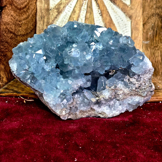 Drusa de Celestina 688g - Conexión / Calma / Creatividad / Evolución