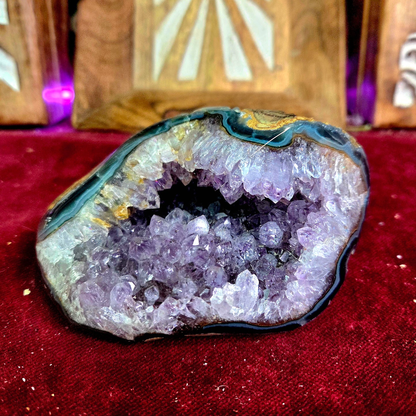 Geoda de Amatista 566g – Calma, Meditación y Equilibrio