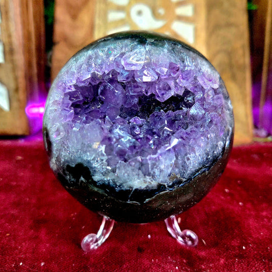 Esfera de Amatista 651g – Calma, Meditación y Equilibrio