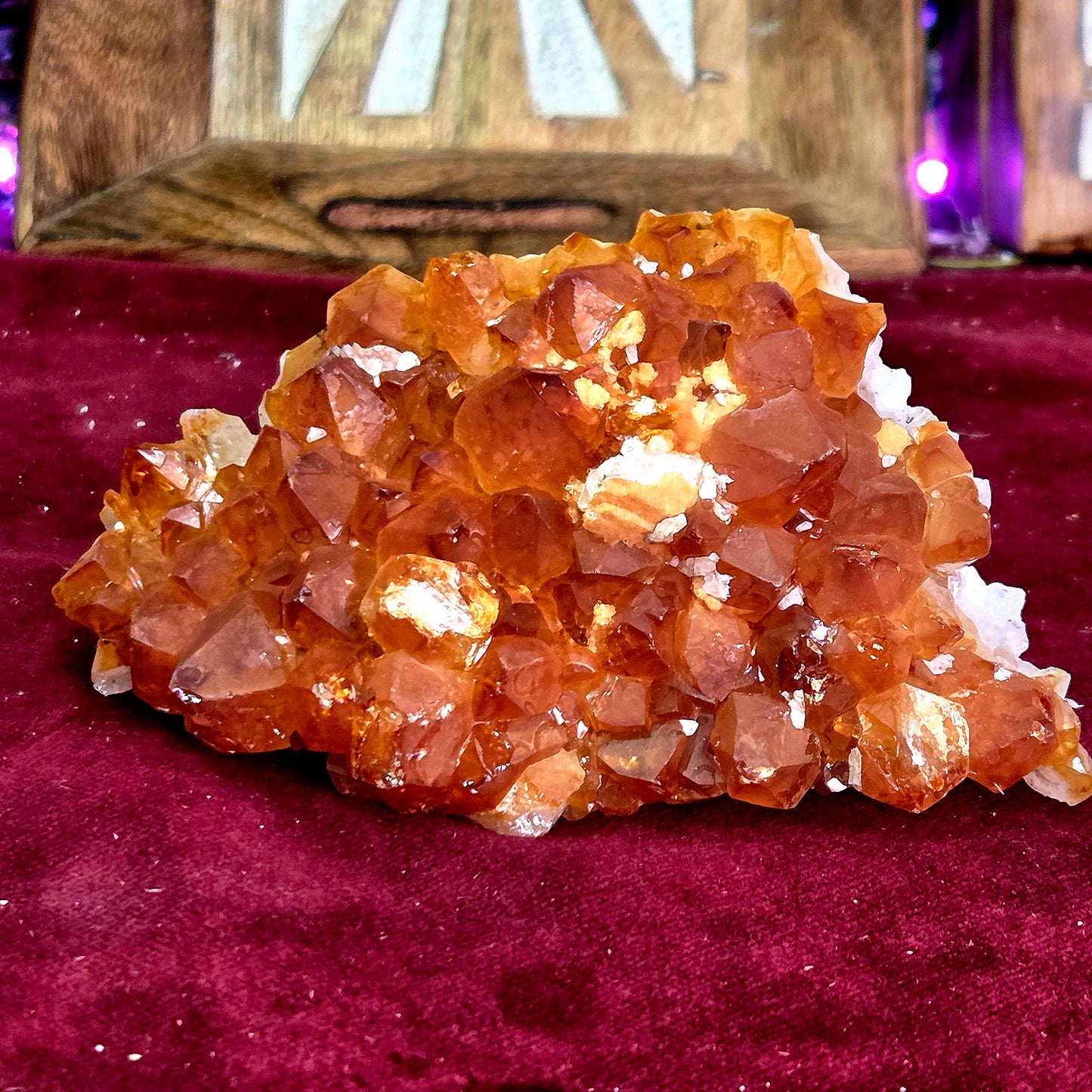 Drusa de Citrino con base 394g – Energía Positiva, Abundancia y Vitalidad