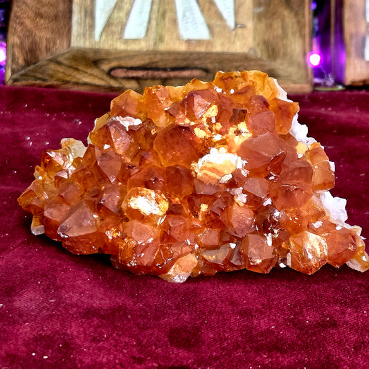 Drusa de Citrino con base 394g – Energía Positiva, Abundancia y Vitalidad