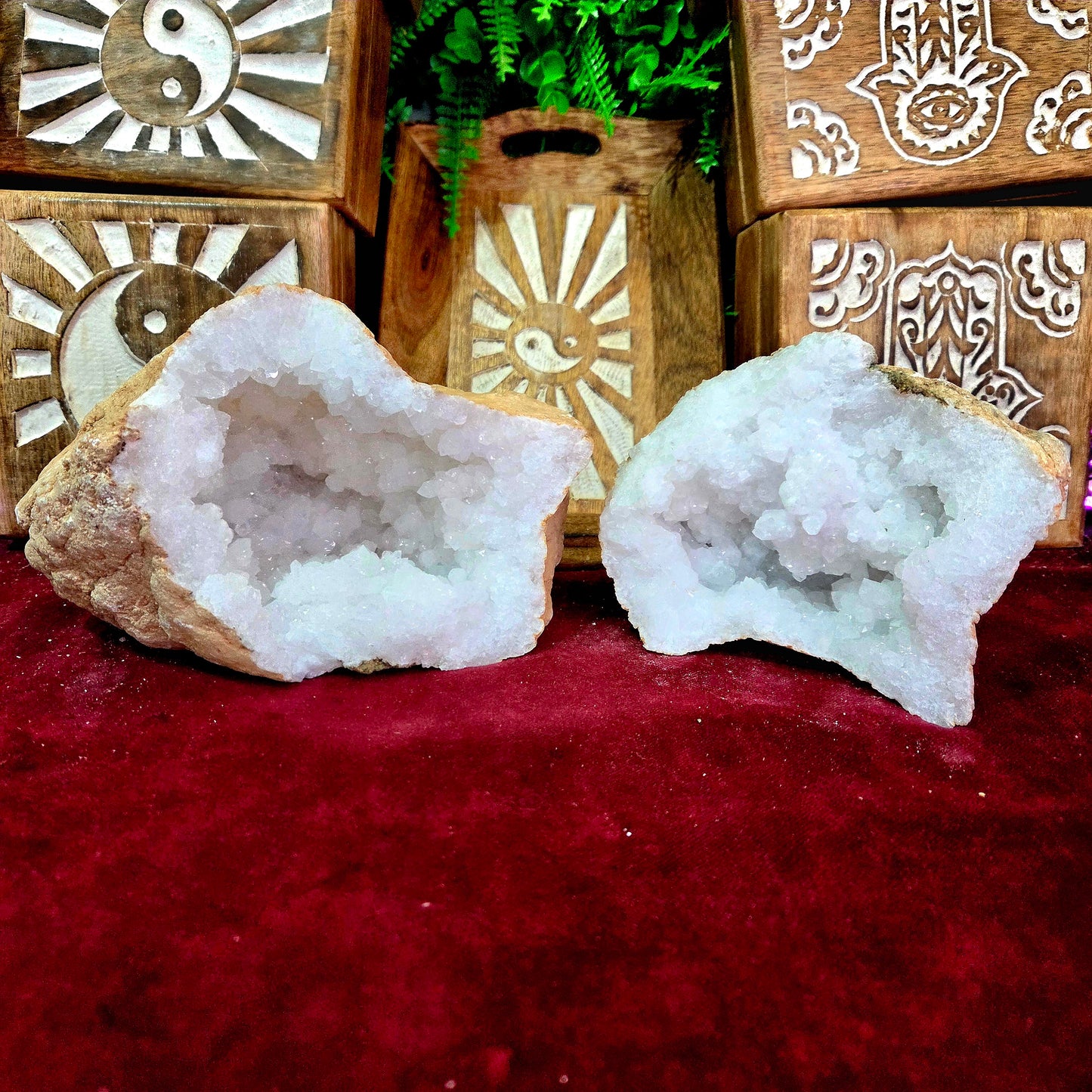 Geoda de Cuarzo Blanco 18.5 CM 3.130 kg