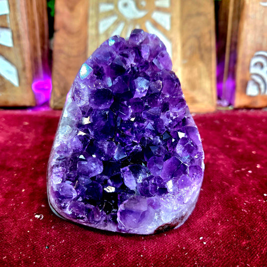 Drusa de Amatista Calidad Extra con base 651g – Calma, Meditación y Equilibrio