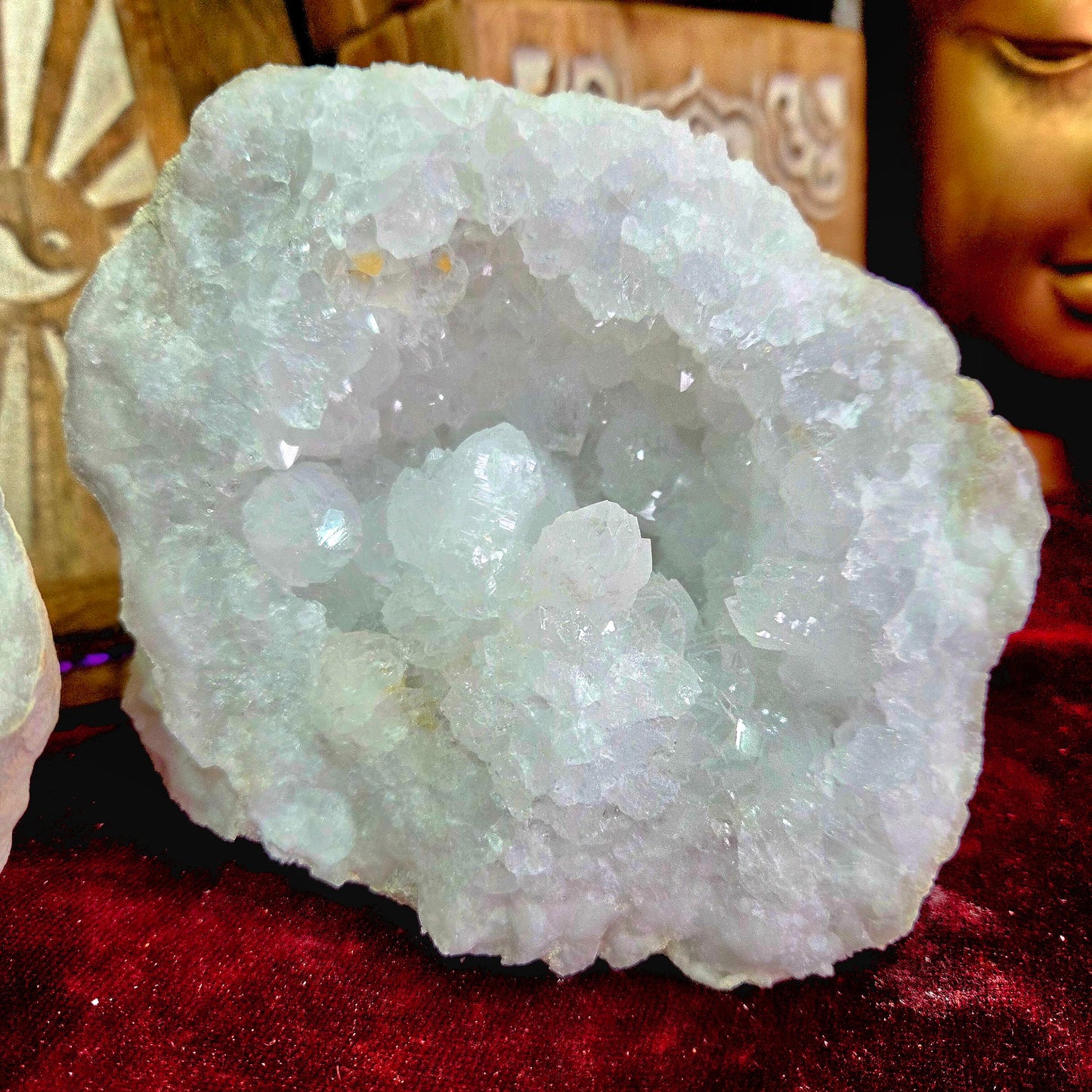 Geoda de Cuarzo Blanco 15CM 3.713 kg