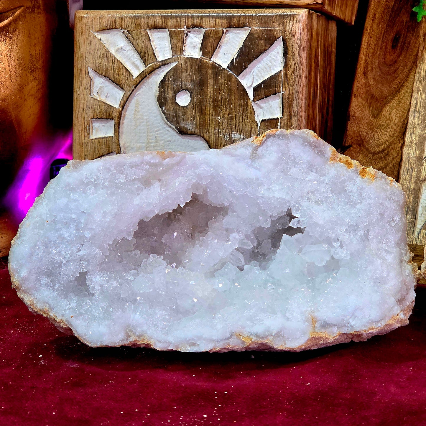 Geoda de Cuarzo Blanco 19 CM 3.877 kg