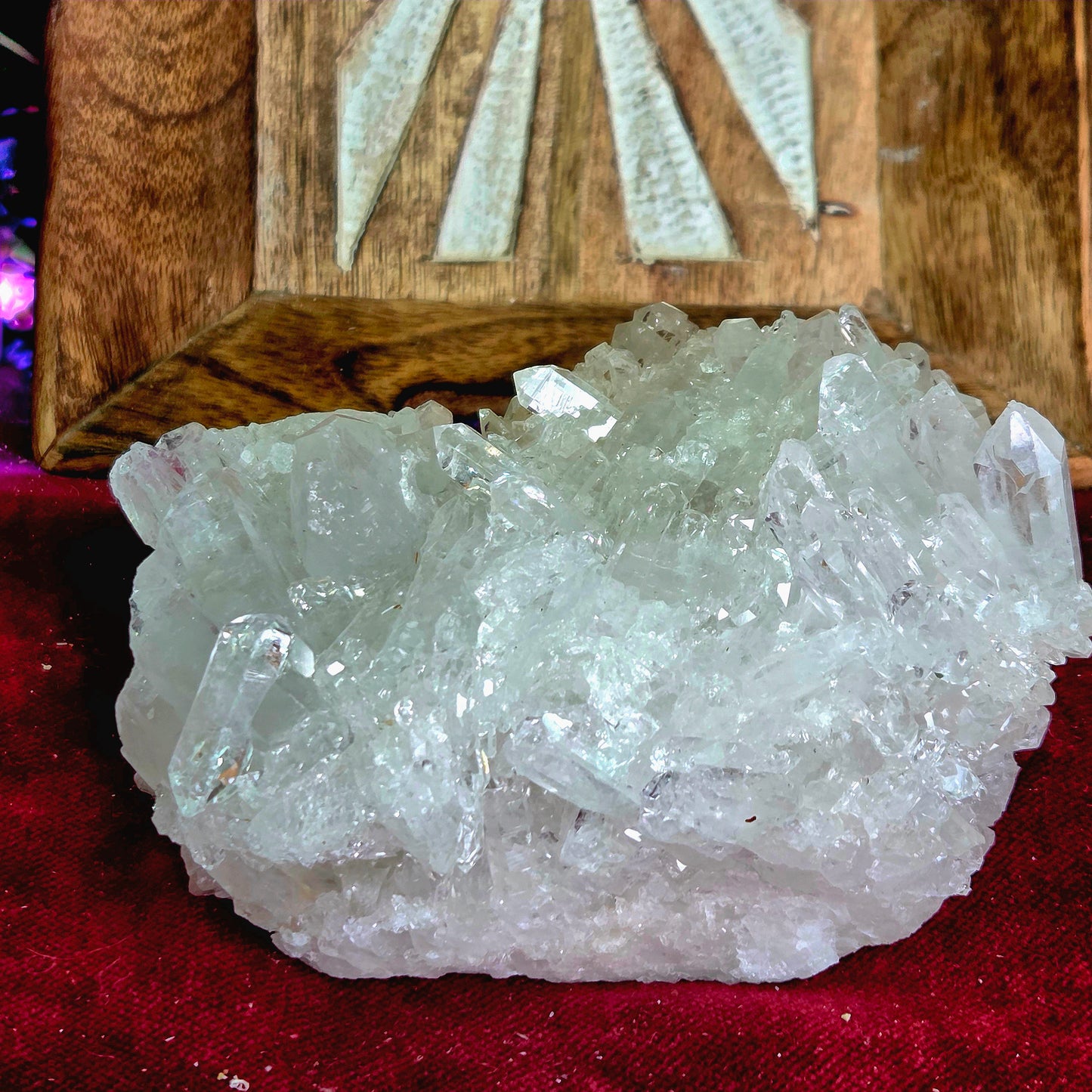 Drusa de Cuarzo Cristal 712g – Amplificador de Energía y Purificación