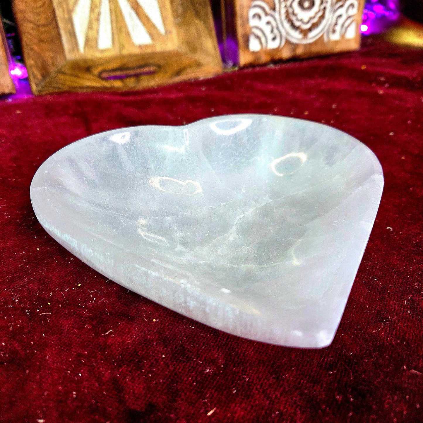 Cuenco de Selenita Corazón 14cm - Limpieza Energética y Paz Interior