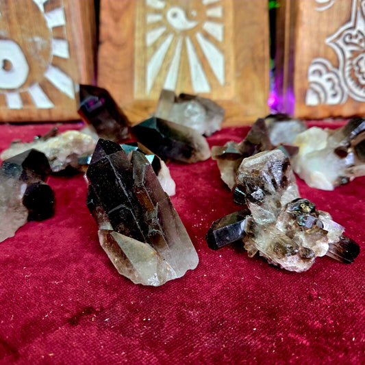 Drusa de Cuarzo ahumado Mediana 50/100g – Protección / Prosperidad / Concentración