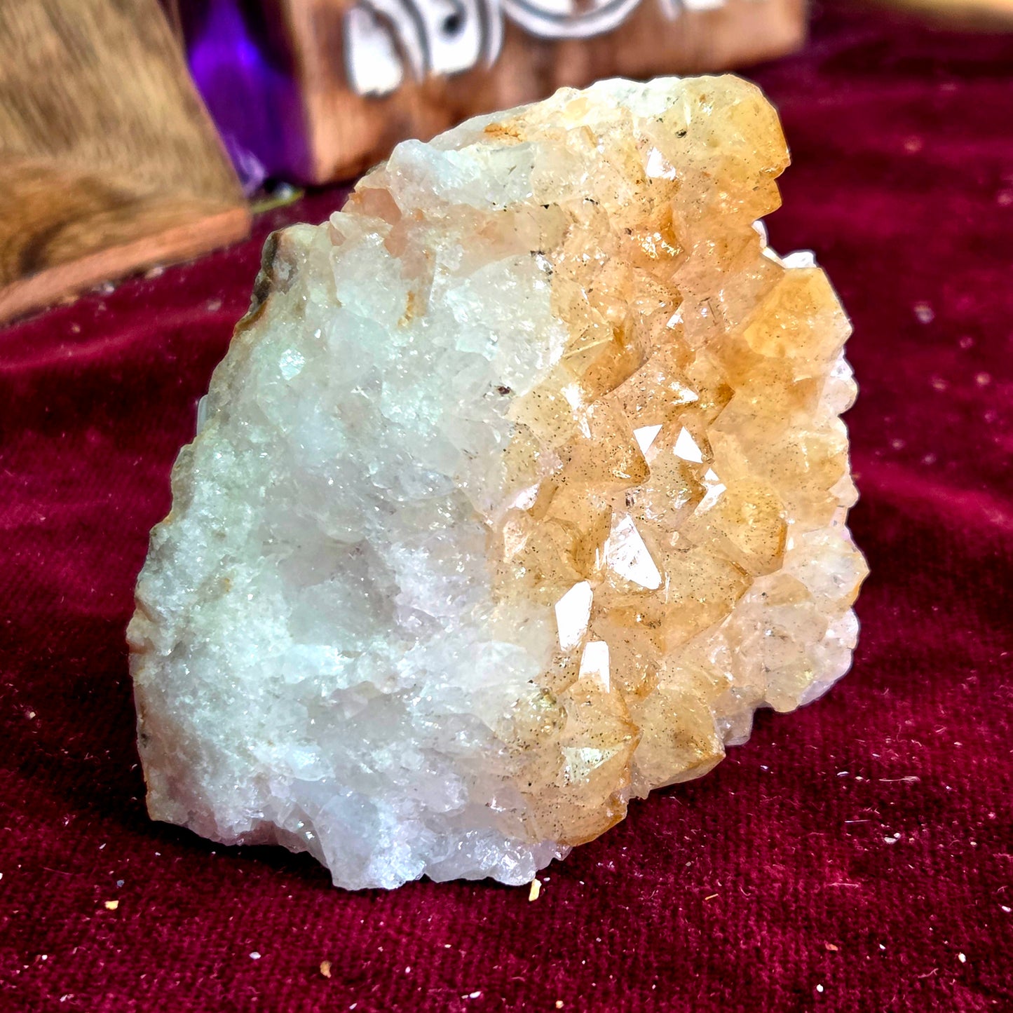 Drusa de Citrino con base 308g – Energía Positiva, Abundancia y Vitalidad