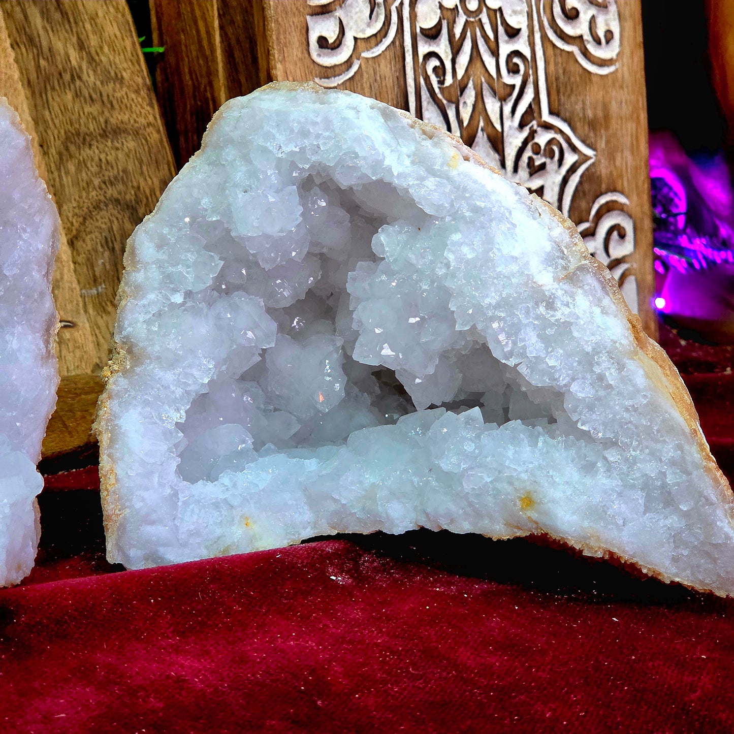 Geoda de Cuarzo Blanco 14.5 CM 2.769 kg