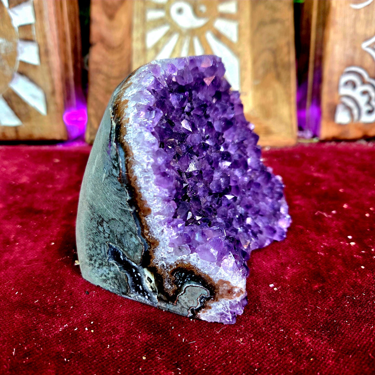 Drusa de Amatista Calidad Extra con base 691g – Calma, Meditación y Equilibrio