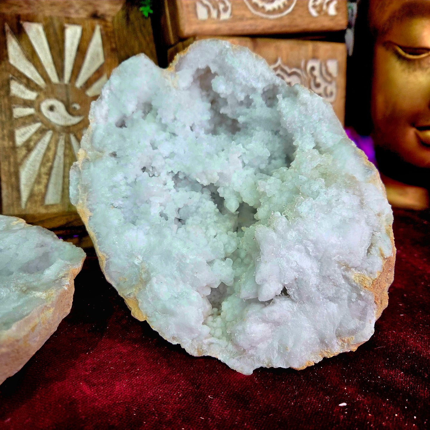 Geoda de Cuarzo Blanco 18,5 CM 2,832 kg