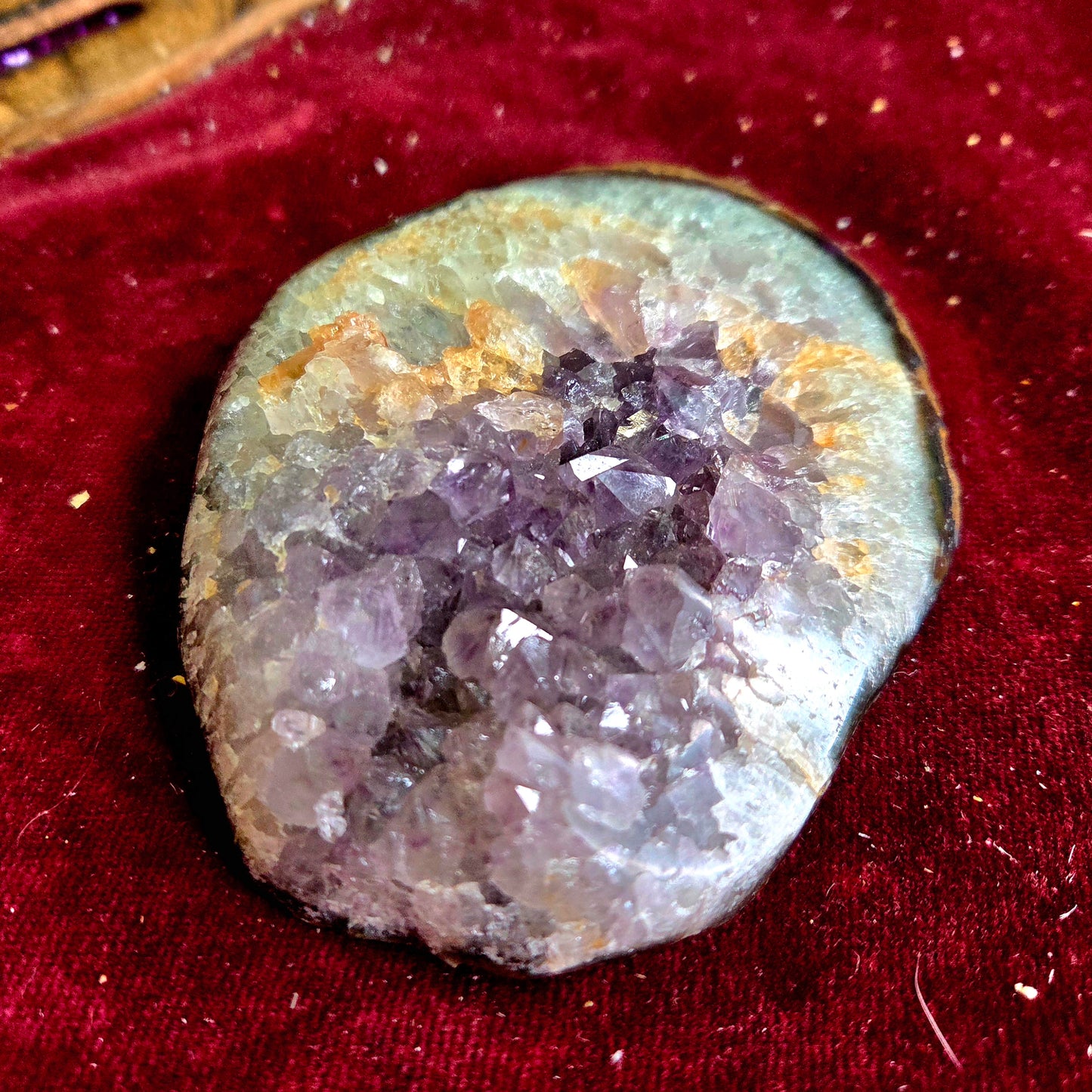 Geoda de Amatista 352g – Calma, Meditación y Equilibrio