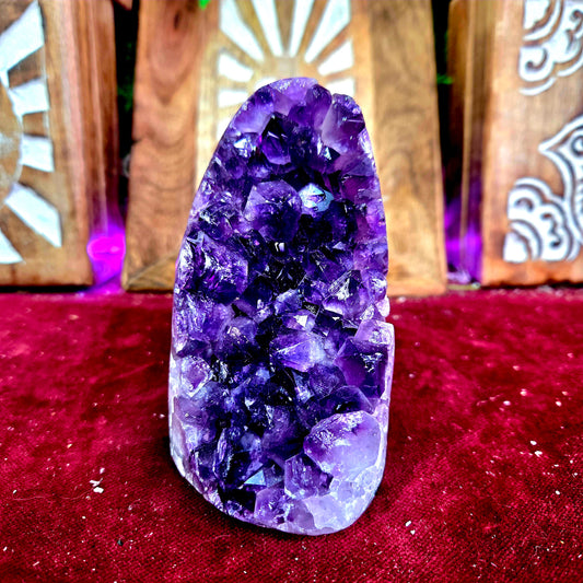 Drusa de Amatista Calidad Extra con base 671g – Calma, Meditación y Equilibrio