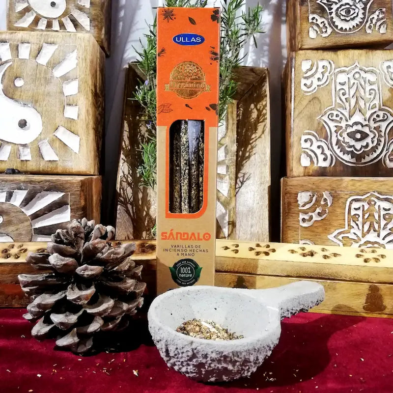 varillas de Incienso natural  Sándalo aroma cálido suave amaderado, crea ambiente propicio para la meditación y la conexión espiritual, facilitando la introspección y el equilibrio. hecho a mano, arcania artesania